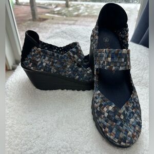 Women’s Bernie Mev Lulia Mary Jane Woven Wedge  Shoes Size 38 Multicolor 7.5 8